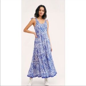 Free People Blue & White Floral Kikas Maxi Dress Tiered Tea Garden Party Small